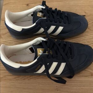 Adidas Samba Navy Sneakers - men’s 6.5, women’s 8 EU 39.5